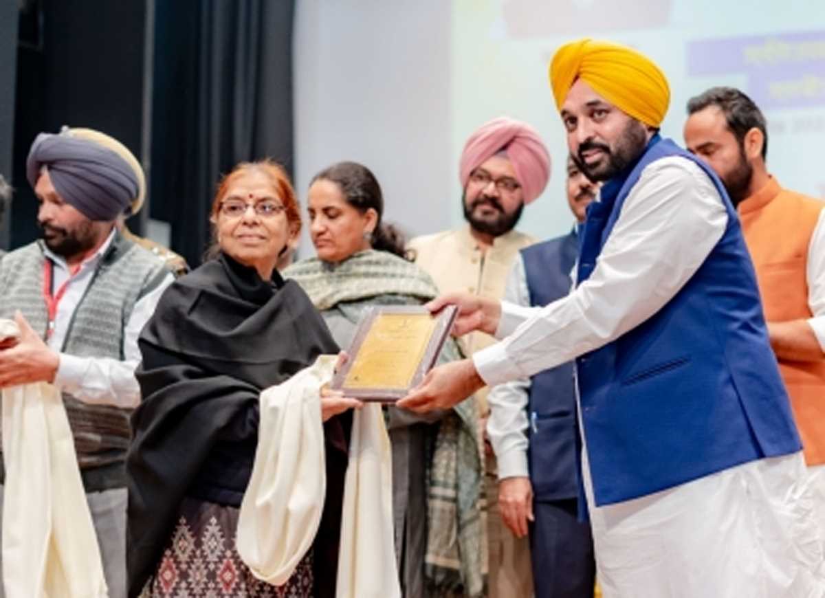 पंजाब के मुख्यमंत्री ने सभी साइनबोर्ड पंजाबी भाषा में लगाने की अपील की